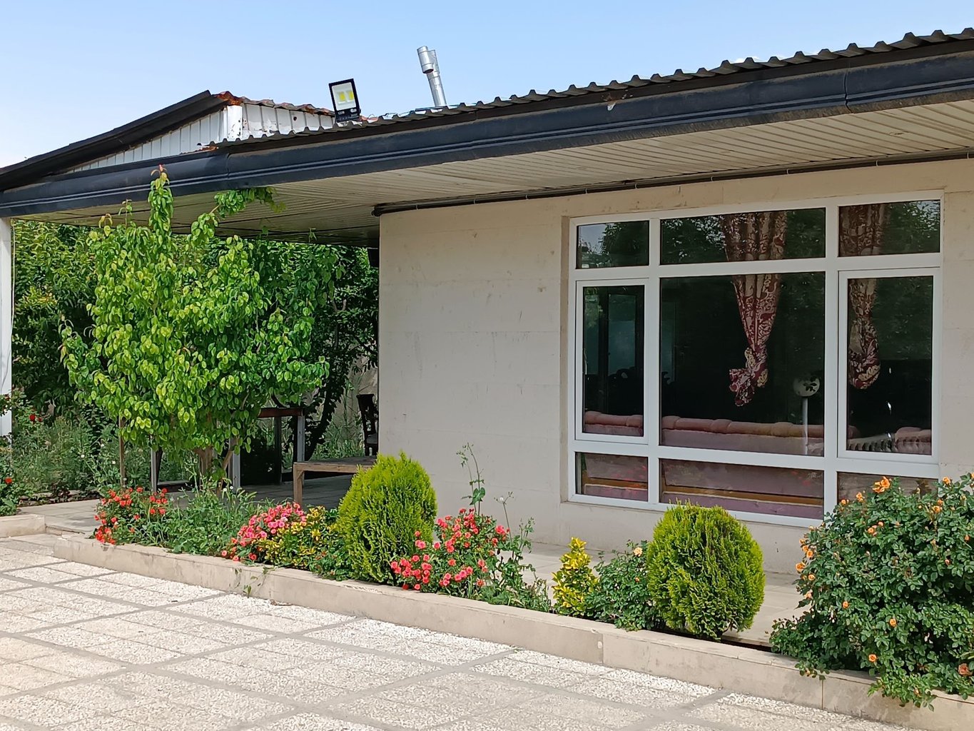 یک خوابه استخردار آبگرم باغ محمد