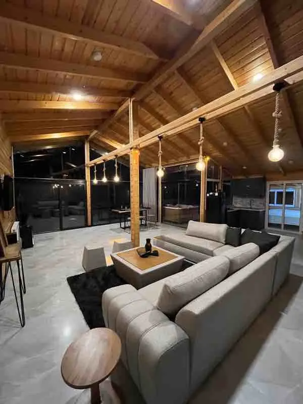 کلبه دو خوابه اربکله - انتخاب عنوان تصویر