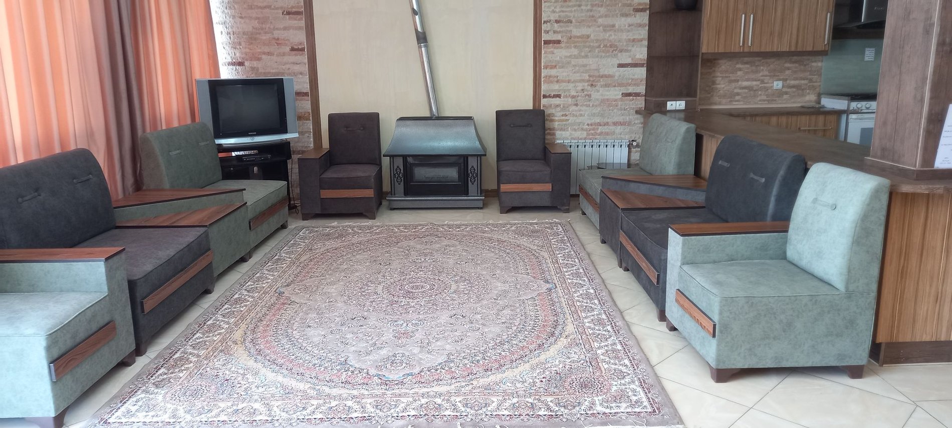 آپارتمان دوخوابه الماس واحد 111