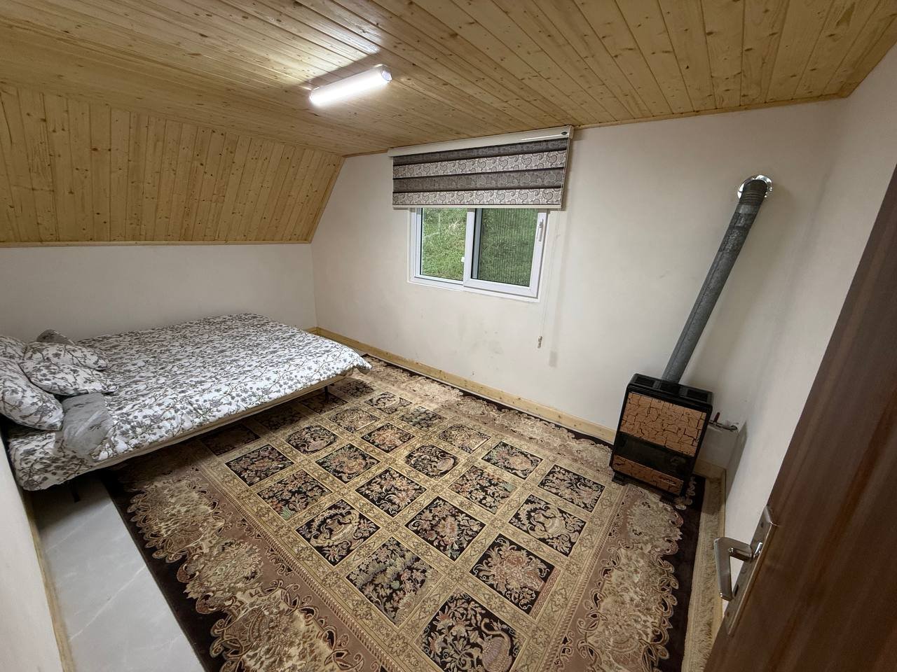 کلبه دوخوابه سوئیسی جنگلی پاشا