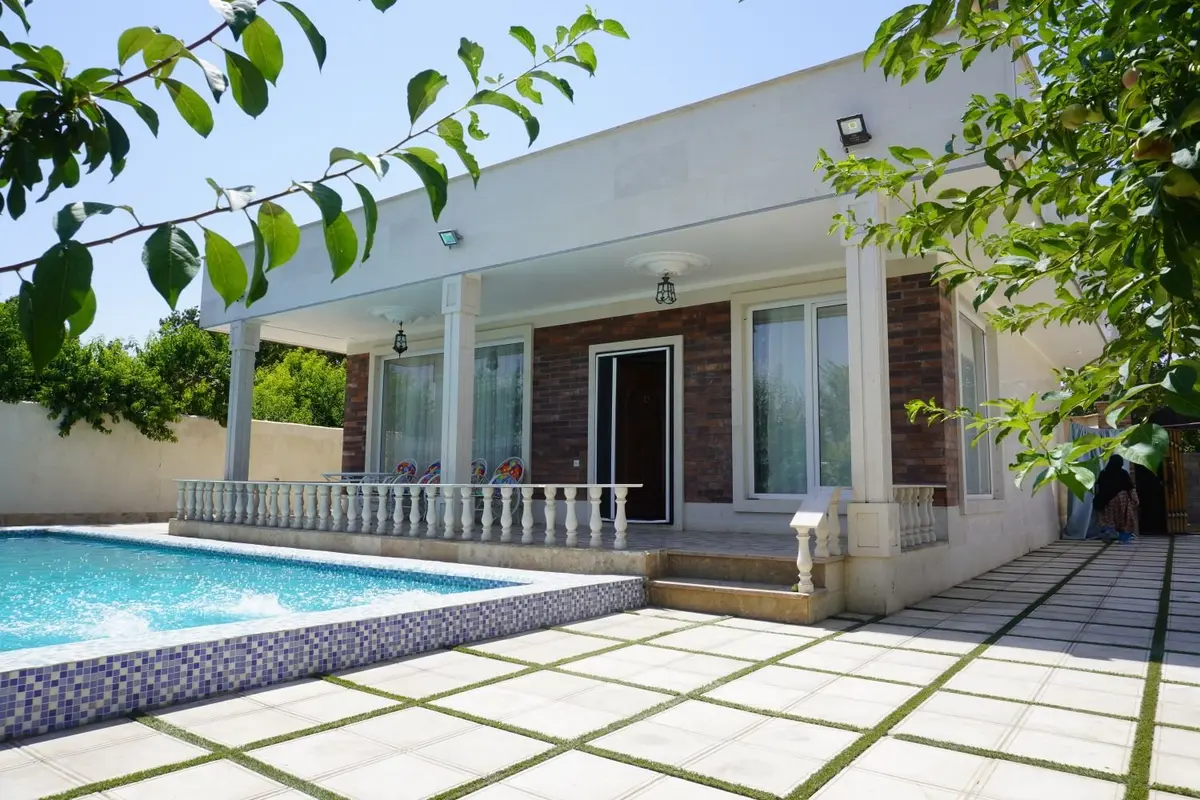 دو خواب پناهی با استخر آب سرد