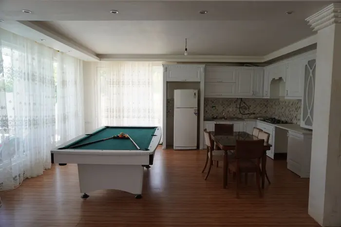 دو خواب پناهی با استخر آب سرد