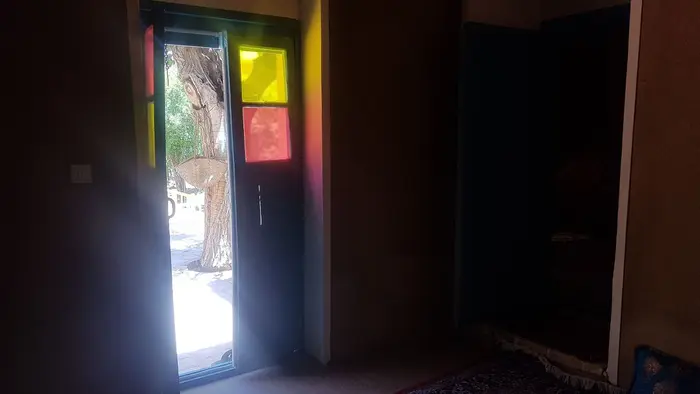 اقامتگاه بومگردی حاج قوام - حاج قوام واحد نقلی - در مجزا و نور عالی