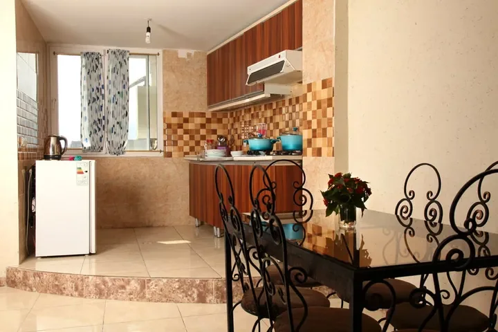 مجتمع اقامتگاهی هتل آپارتمان نیک حاتم - دوخوابه شش تخته