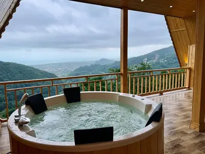 کلبه دوخوابه جکوزی دار جنگلی یاقوت