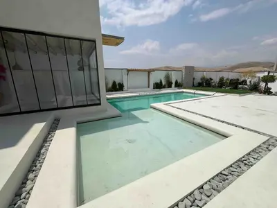 ویلا شش خوابه تریپلکس استخردار آبگرم  آس ٢