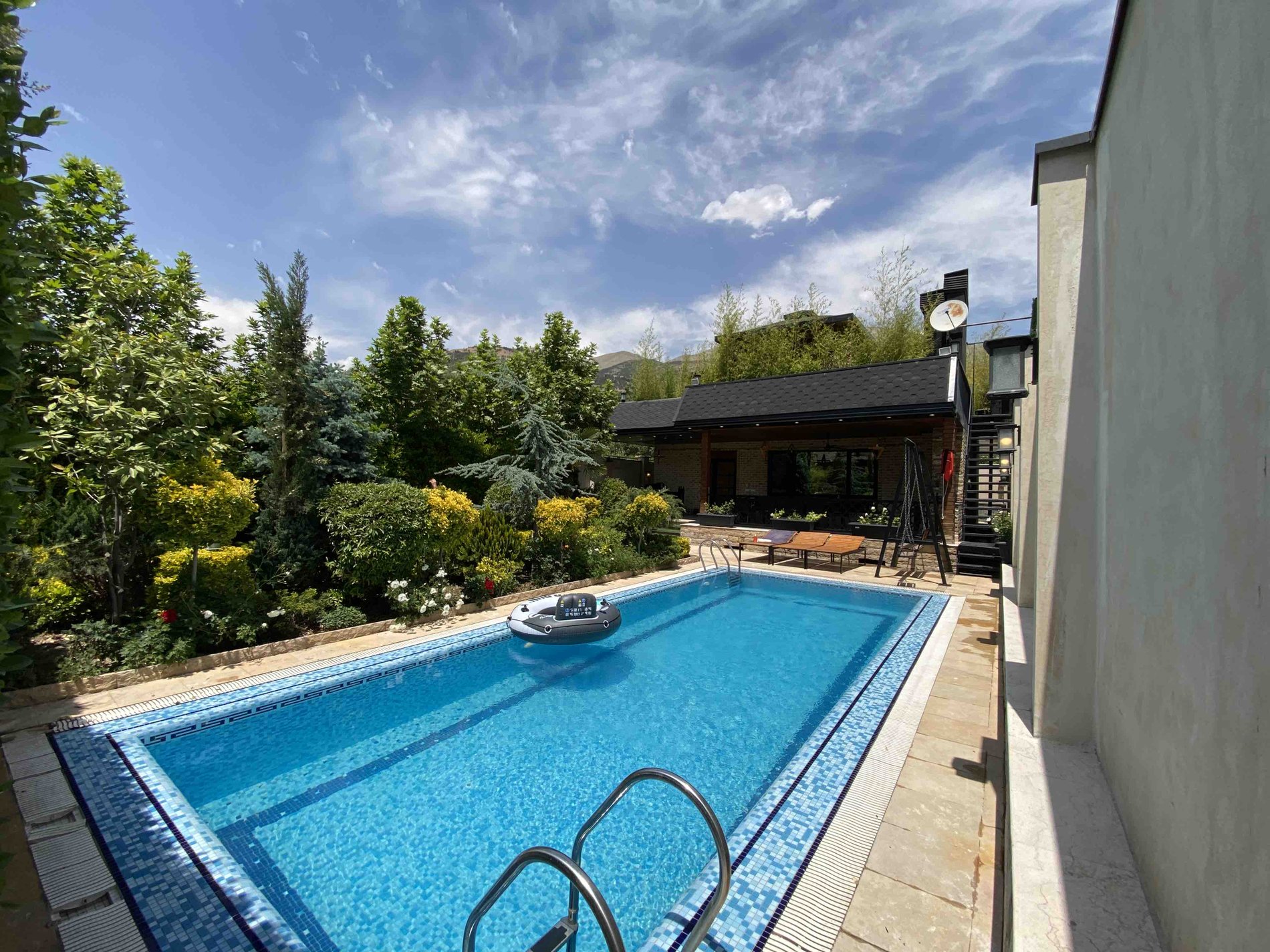 ویلا سه خوابه استخردار دریاچه ۲ - انتخاب عنوان تصویر