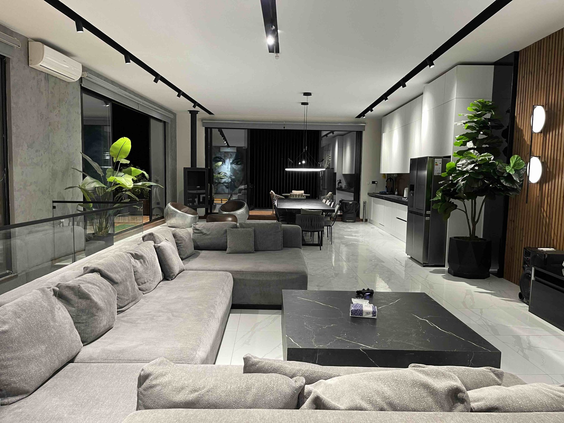 ویلا سه خوابه استخردار آبگرم بام فرشتگان