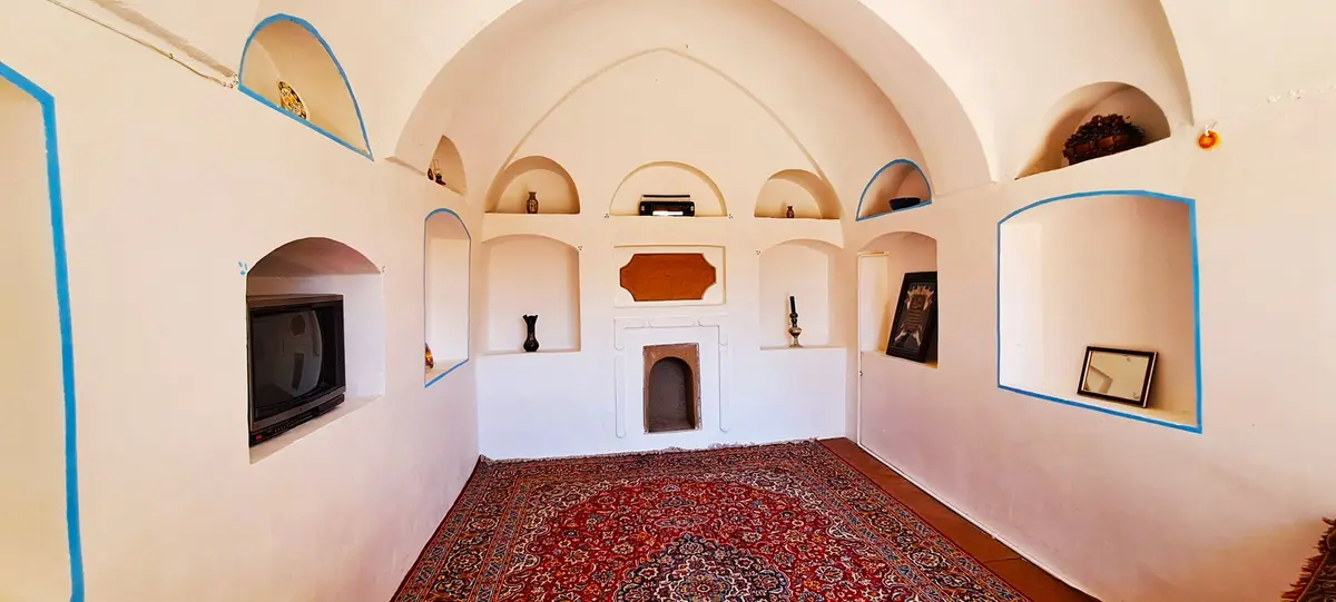 بوم گردی خانه مادری - واحد نارگون