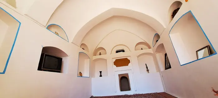 بوم گردی خانه مادری - واحد نارگون