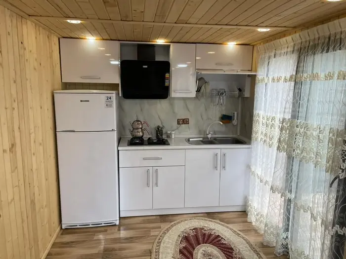 کلبه دوخوابه چوبی دارافکن