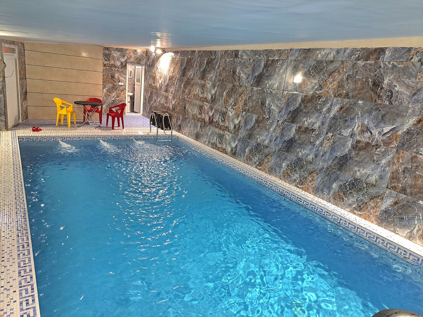 ویلا دوخوابه استخدار آبگرم علی