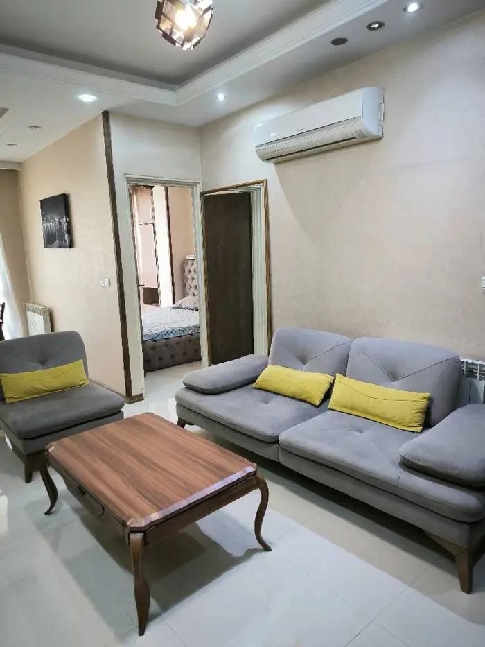 آپارتمان یک خوابه ارم 