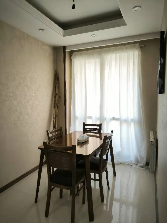 آپارتمان یک خوابه ارم 