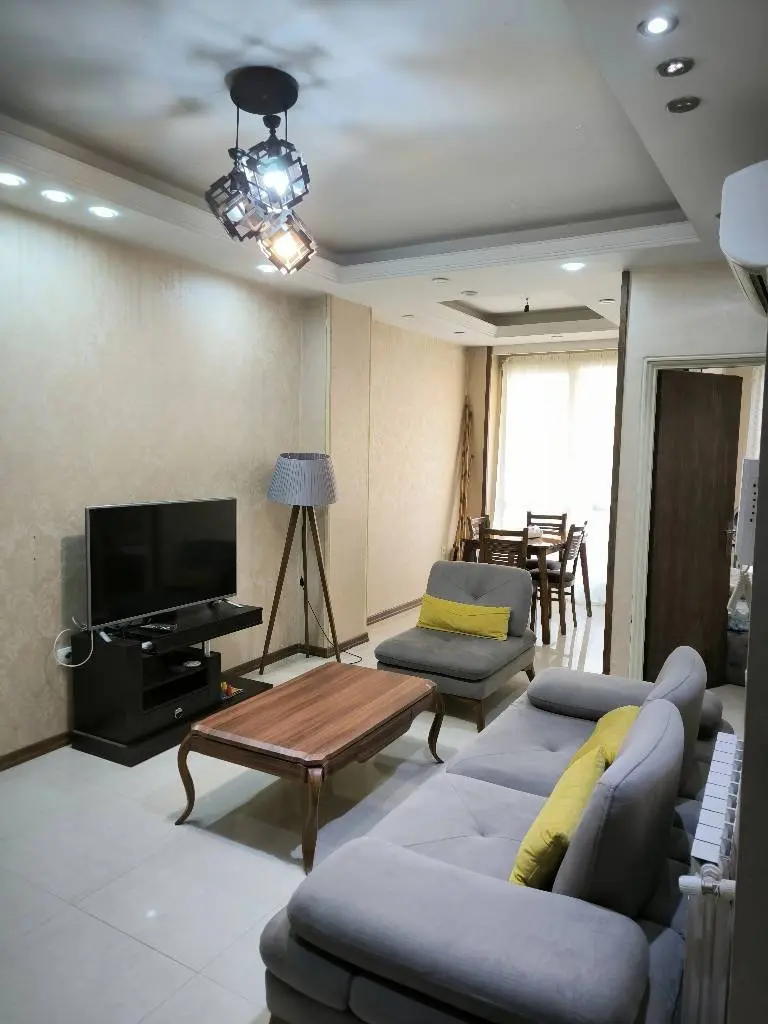 آپارتمان یک خوابه ارم 