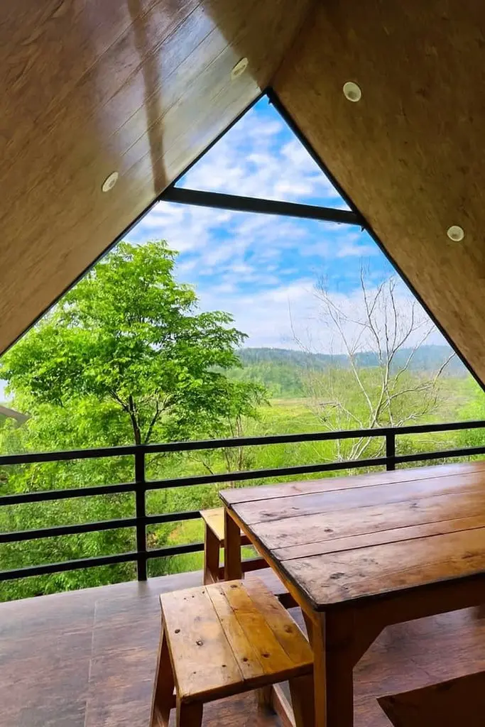 کلبه دوخوابه سوئیسی جکوزی دار دم زنون