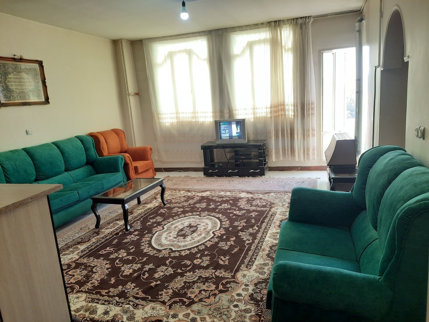 آپارتمان دوخوابه لاله ۲