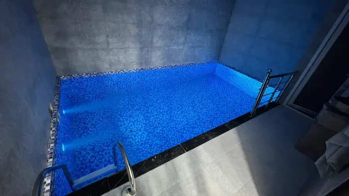 ویلا دوخوابه دوبلکس استخردار آبگرم قصرعمارت