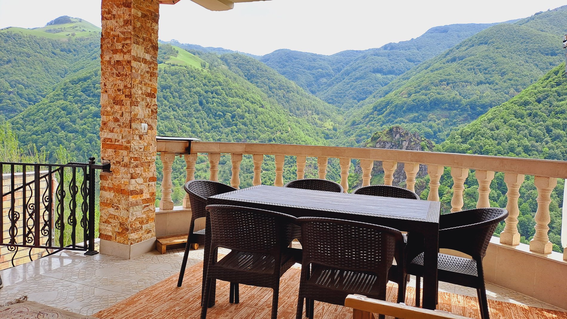 ویلا سه خوابه جنگلی حیران