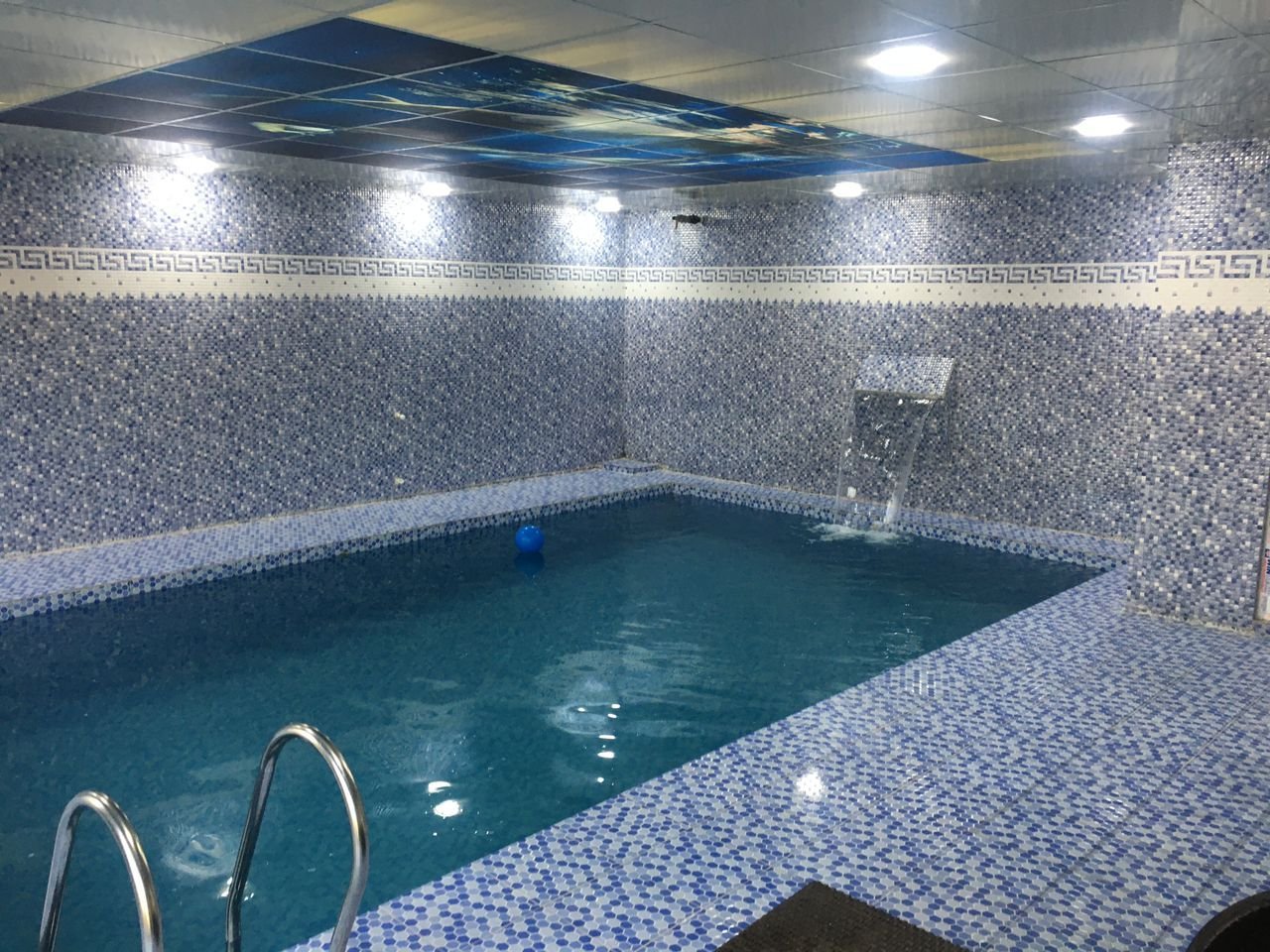 ویلا دوخوابه استخردار آبگرم پارادایس