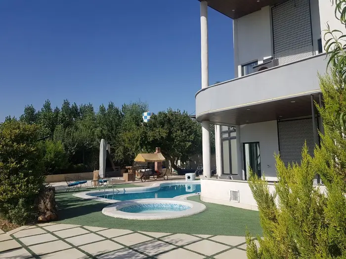 ویلا سه خوابه دوبلکس استخردار آبگرم پارادایس - تاب و استخر مجموعه