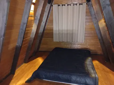 کلبه دوخوابه چوبی آھیل