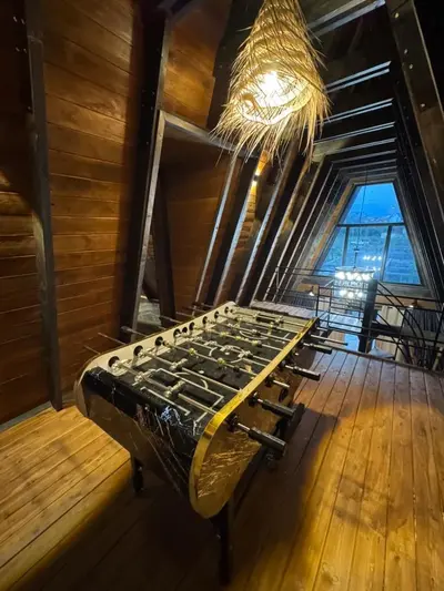 کلبه دوخوابه سوئیسی استخردار آبگرم آسو