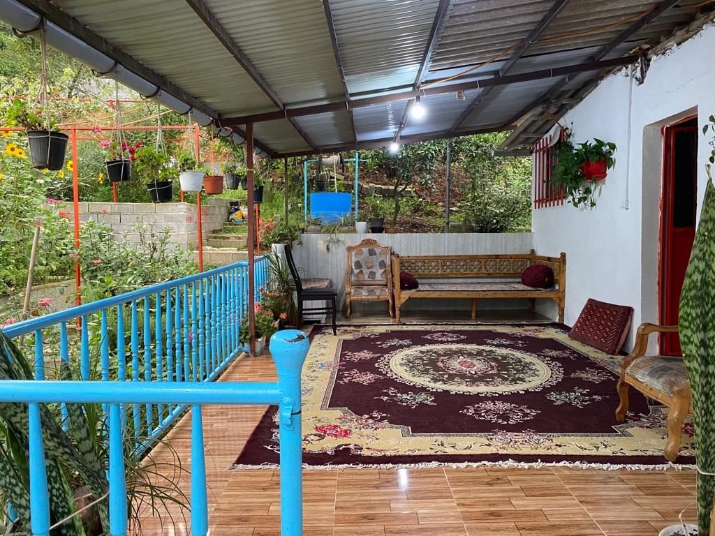 یک خوابه جنگلی چشمه