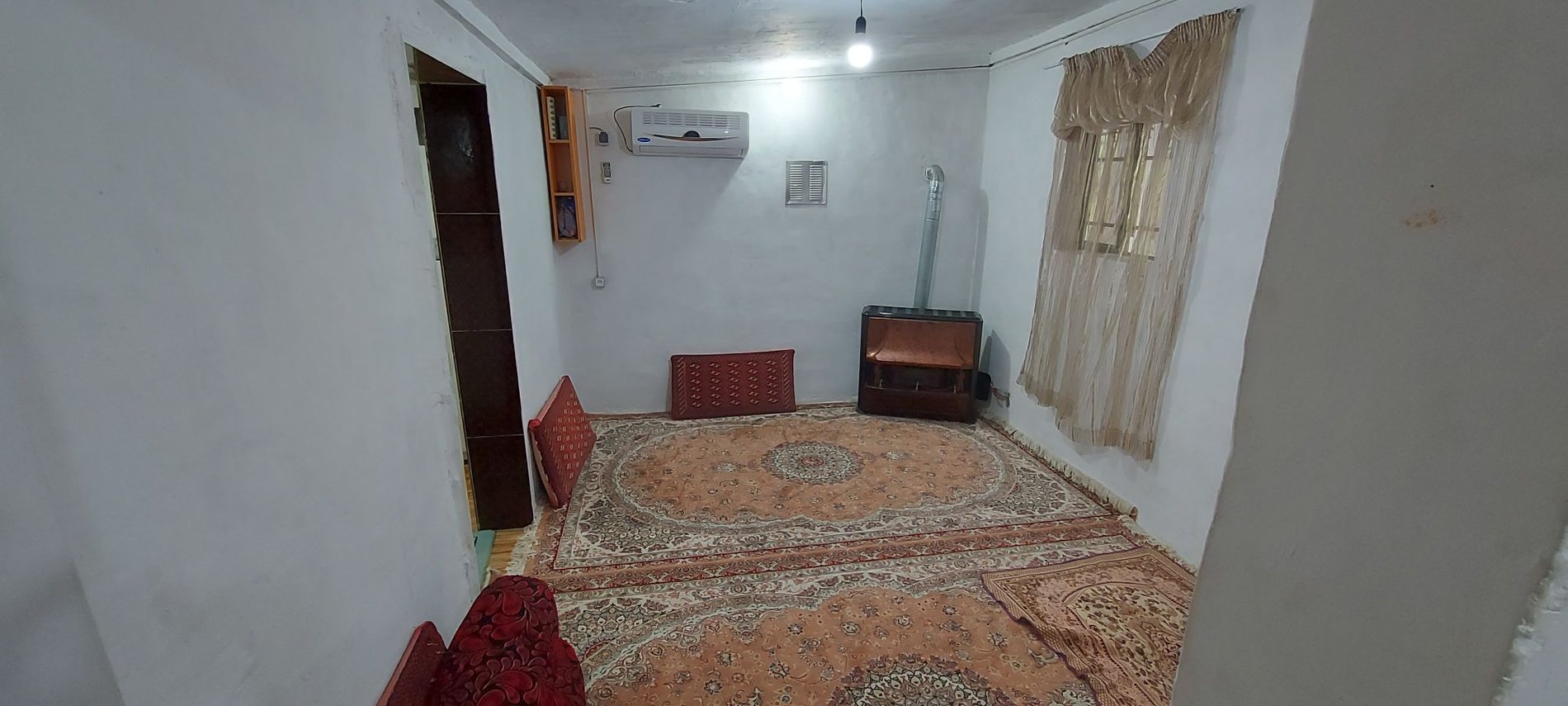 یک خوابه جنگلی چشمه