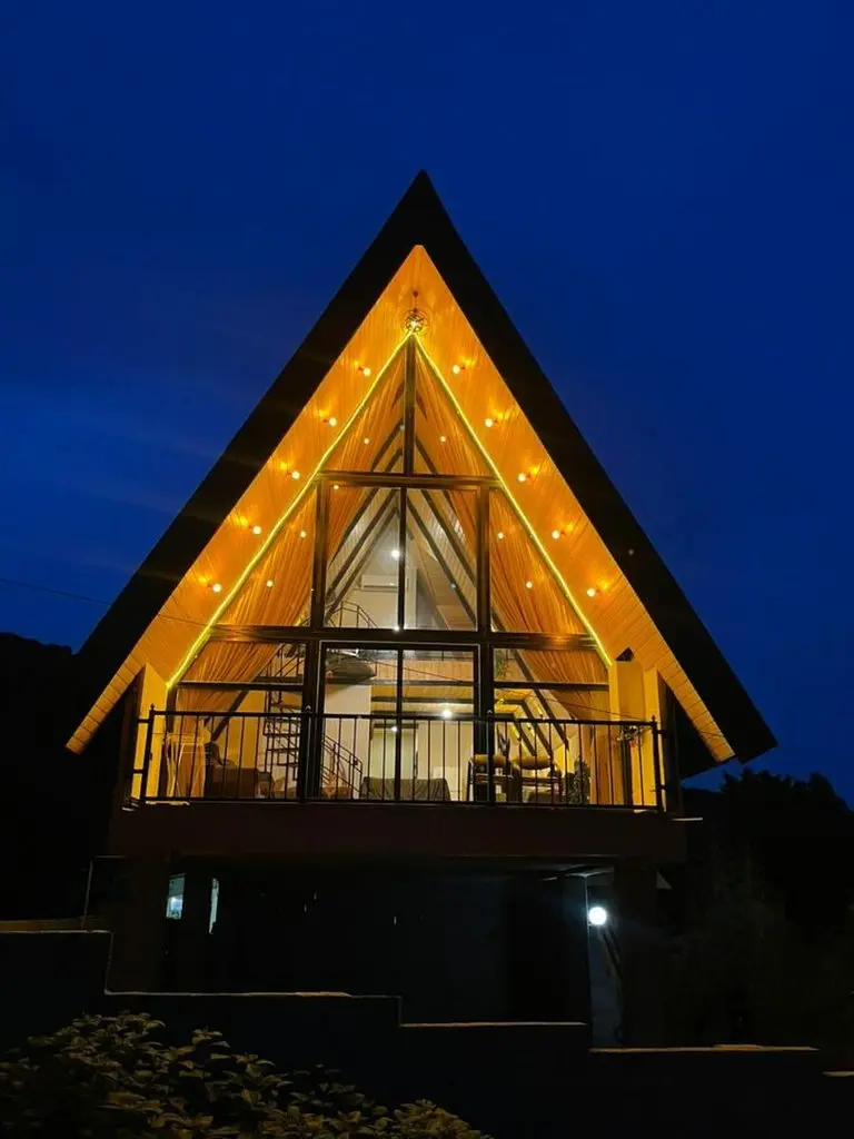 کلبه دوخوابه جکوزی دار گیلدا