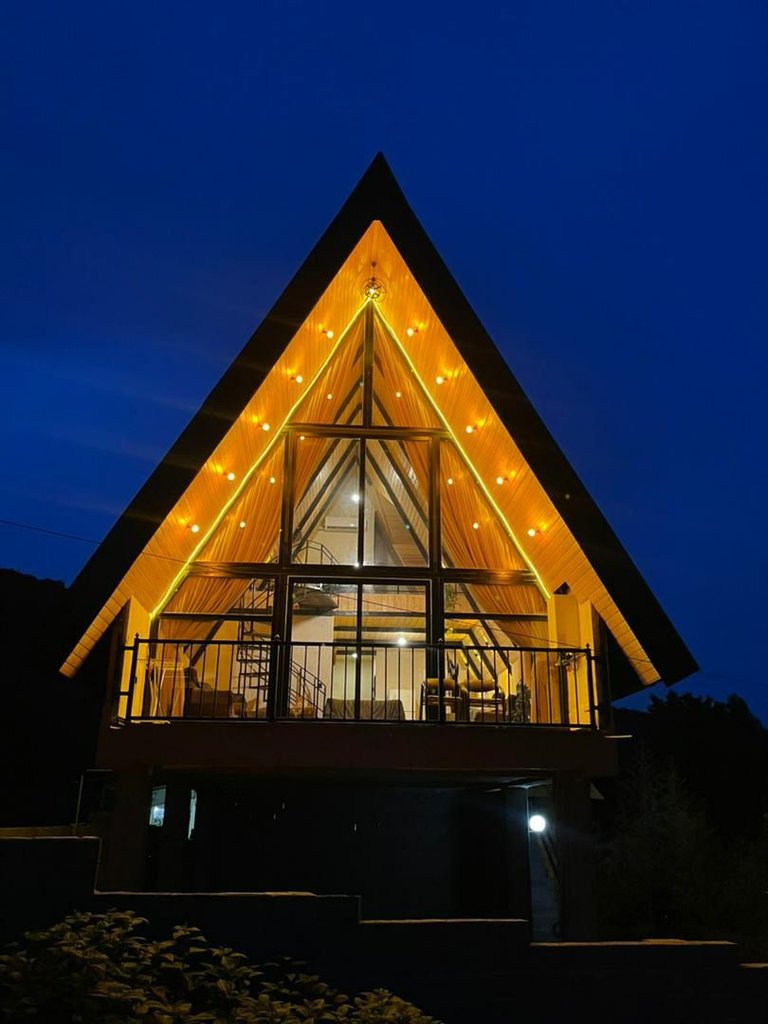 کلبه دوخوابه جکوزی دار گیلدا