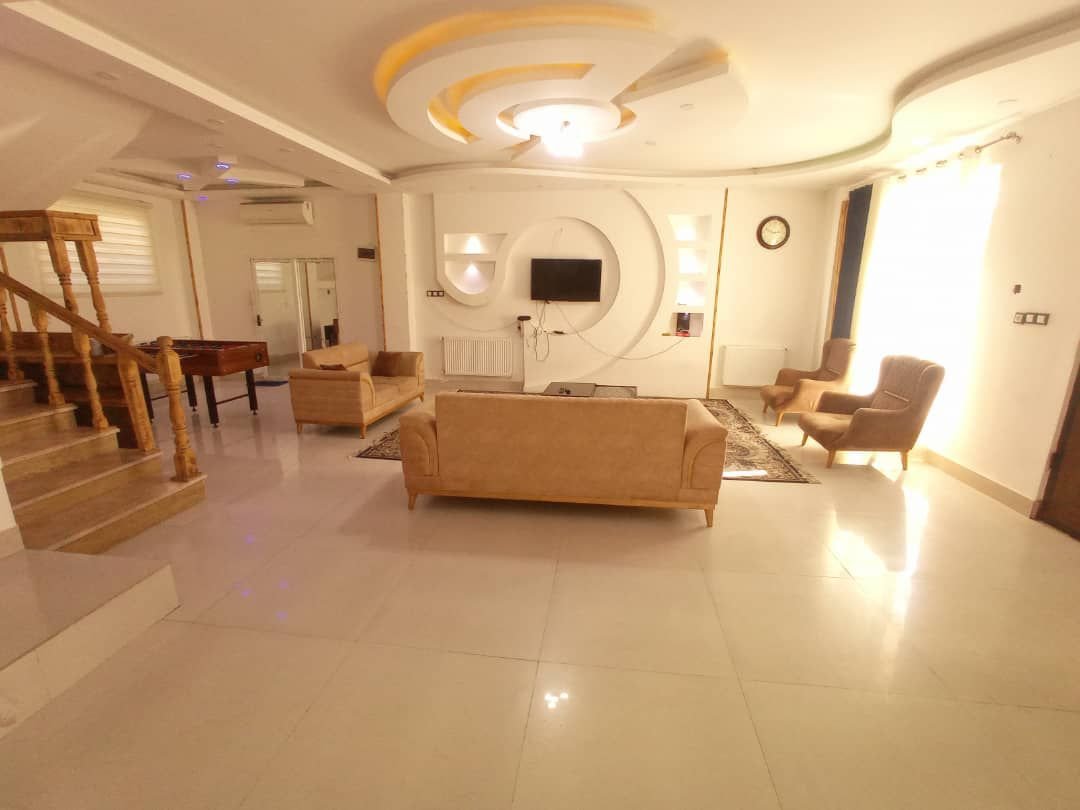 ویلا چهارخوابه استخردار آبگرم کاخ رومی