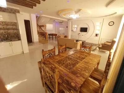 ویلا چهارخوابه استخردار آبگرم کاخ رومی