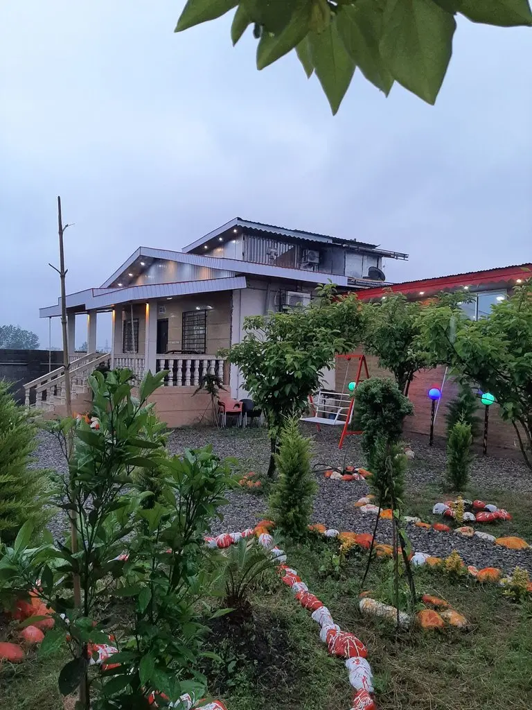 ویلا سه خوابه استخردار آبگرم مهدیار - نمای ویلا