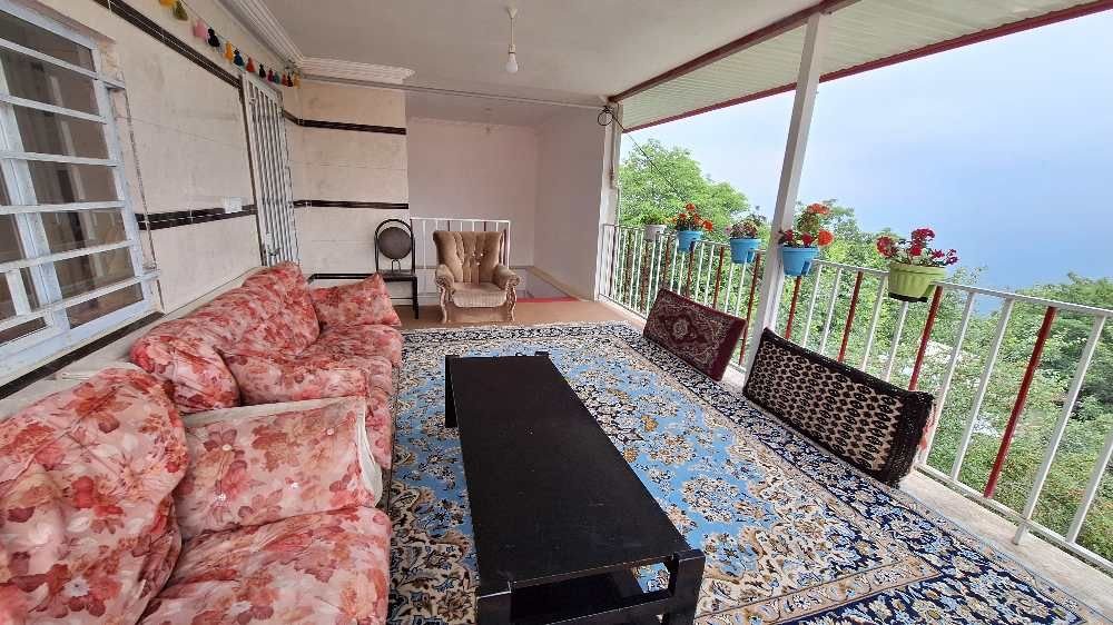 یک خوابه جنگلی افراتخته