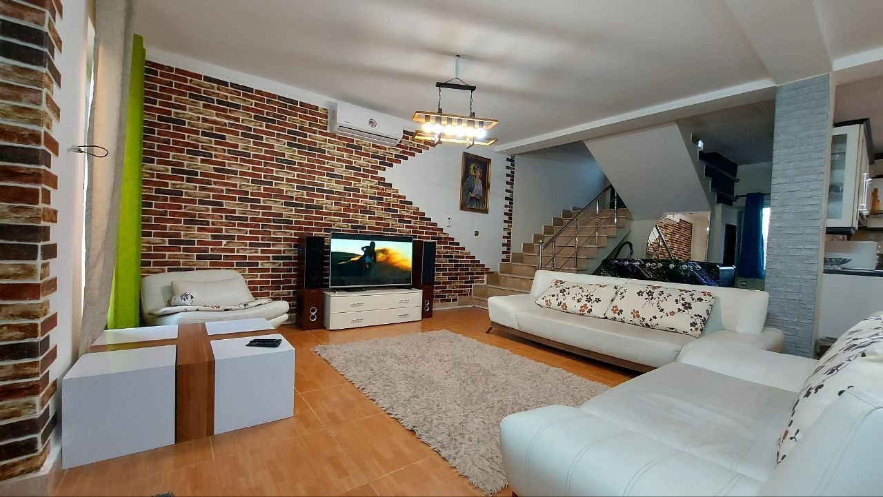 سه خوابه استخردار آبگرم سلنا 1