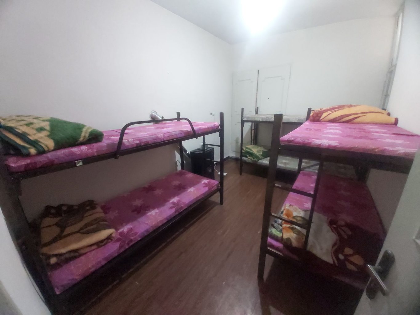 هاستل امید شرق - واحد آقایان شش تخته 6