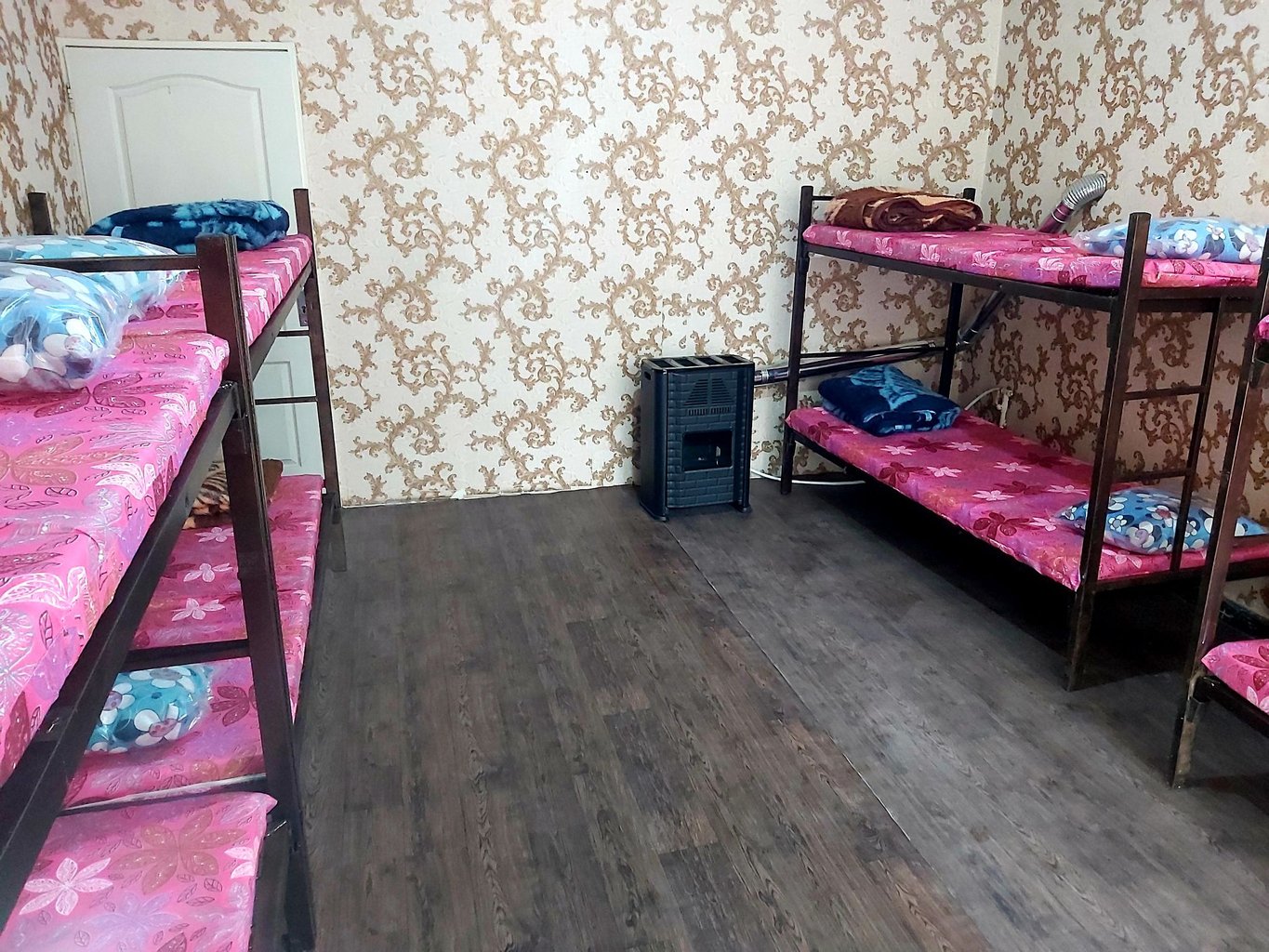 هاستل امید شرق - واحد آقایان هشت تخته 1