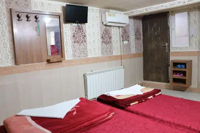 مجتمع اقامتی موسوی - واحد سه تخته 101