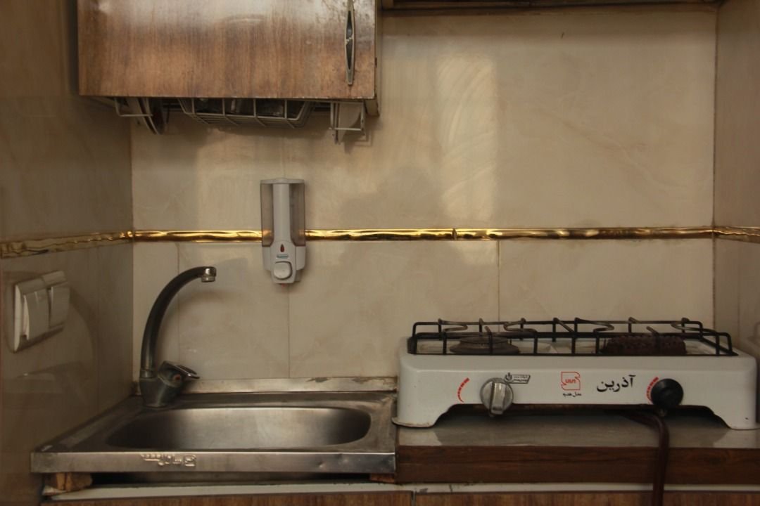 سوئیت قاسمی - واحد سه تخته ۳۰۱