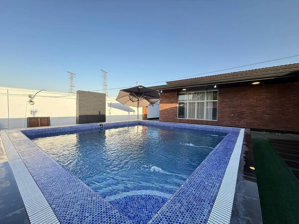 ویلا چهارخوابه استخردار آبگرم ستاره