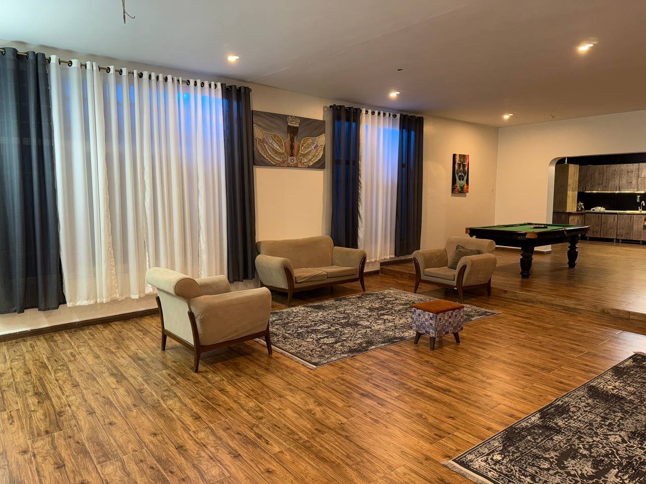 ویلا چهارخوابه استخردار آبگرم ستاره