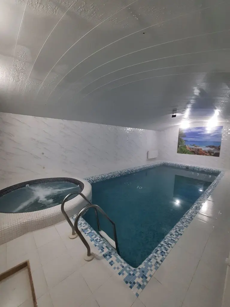 ویلا سه خوابه استخردار آبگرم رز 2