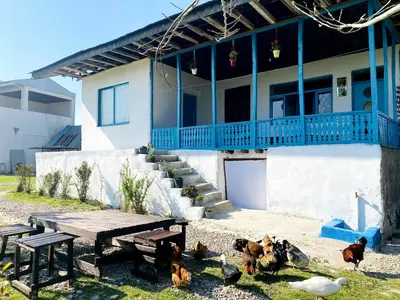 کلبه دوخوابه پرچین طلایی