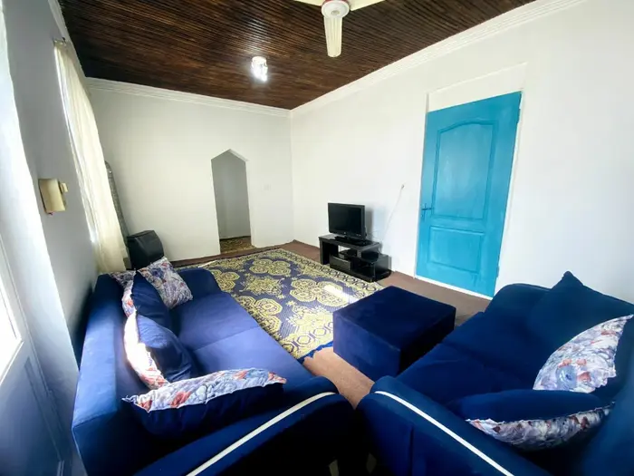 کلبه دوخوابه پرچین طلایی