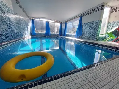 ویلا دوخوابه استخردار آبگرم غرب