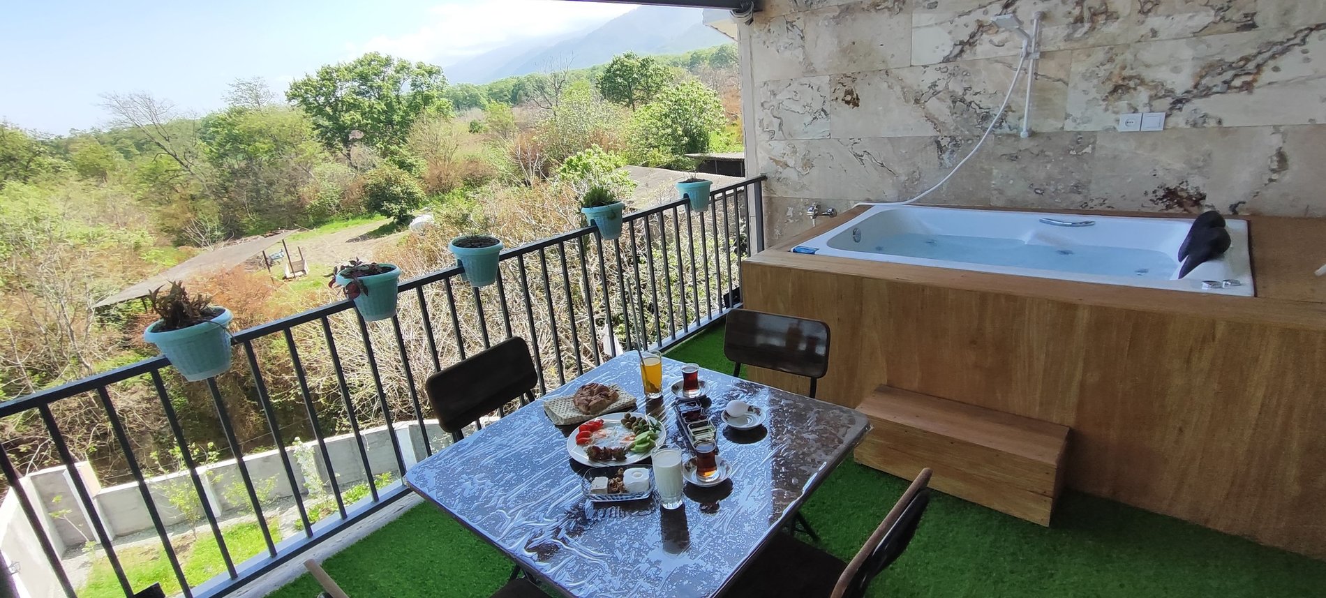 یک خوابه جنگلی جکوزی دار گلستان