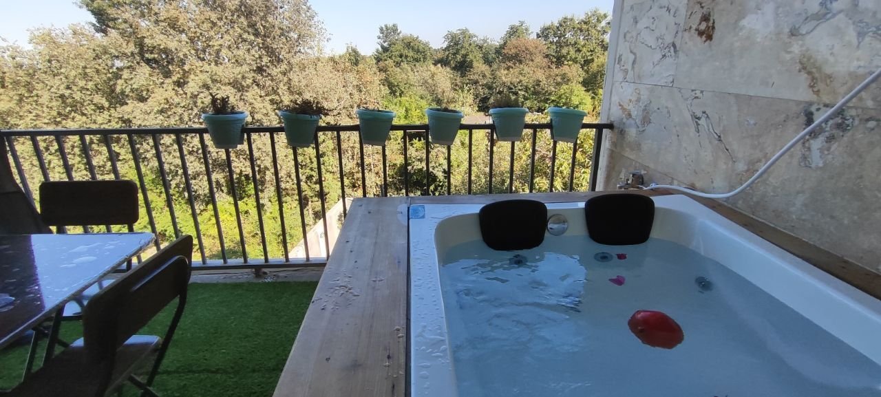 یک خوابه جنگلی جکوزی دار گلستان