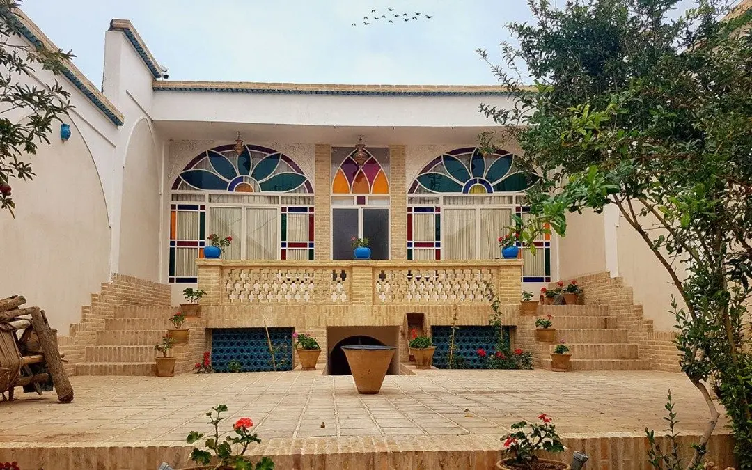 بوم گردی سرای ملک واحد خلوت سرا -