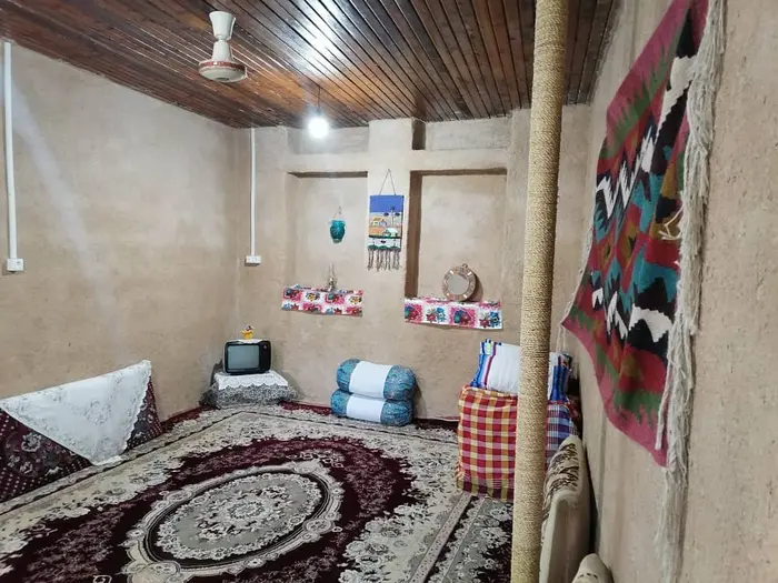 بوم گردی مشتی حسن - واحد طلعت ۲ -    